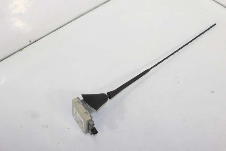 9127371 BMW 1 E82 E88 Antenos stiprintuvas