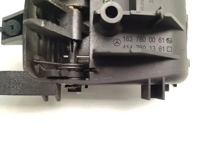 Mercedes-Benz ML W163 (1997 - 2005) 1637600061 Кнопка закрытия крышки багажника — фото 6