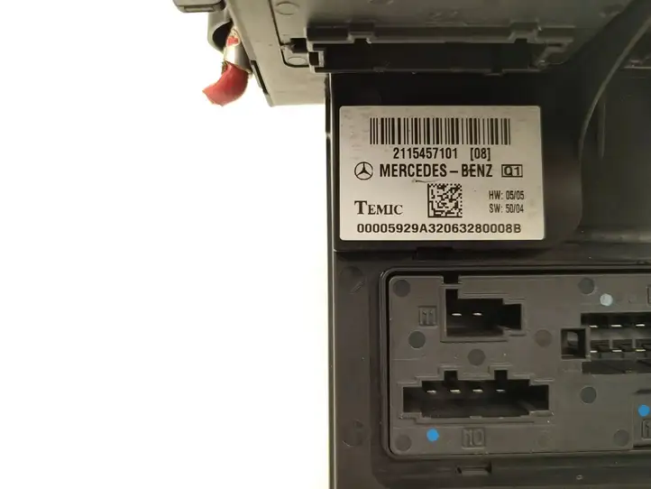 Mercedes-Benz E W211 (2002 - 2009) 2115457101 Блок предохранителей — фото 6