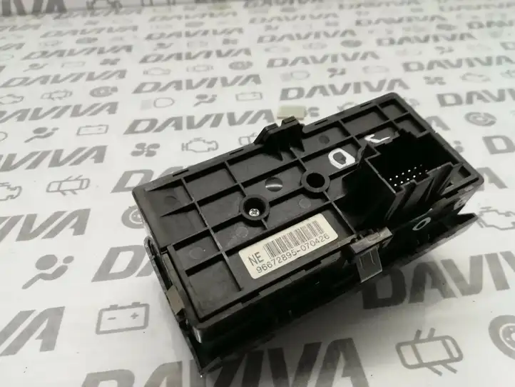Opel Antara (2006 - 2011) 96672895-070426 Включатель фонарей — фото 3
