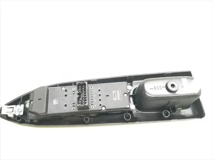 Toyota Avensis T220 (2000 - 2003) 74231-05030 Блок кнопок стеклоподъемников — фото 4