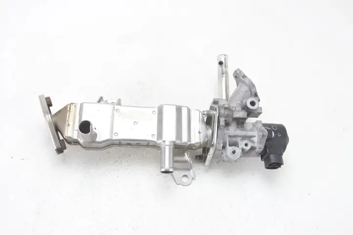 Toyota Auris E180 (2012 - 2018) 25601-37010-B Охладитель клапана EGR — фото 1
