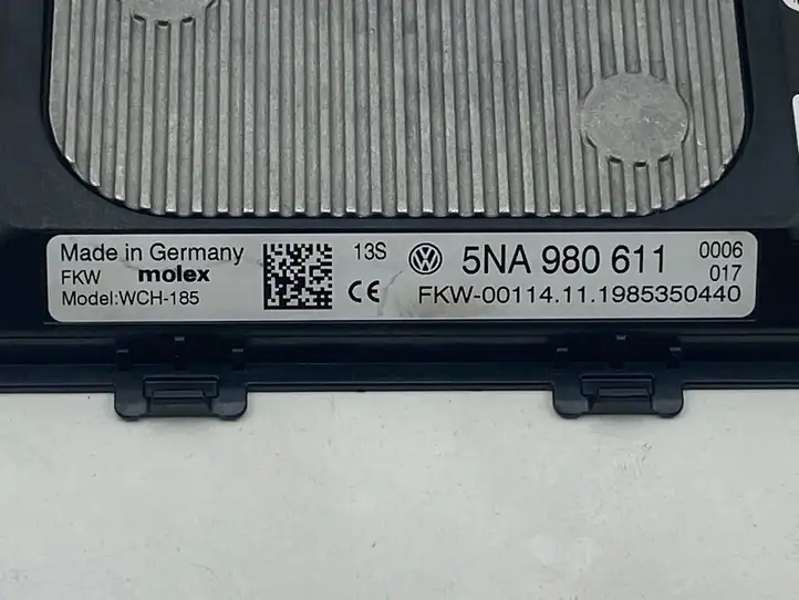 Seat Tarraco (2018 - ) 5NA980611 Модуль беспроводной зарядки — фото 4