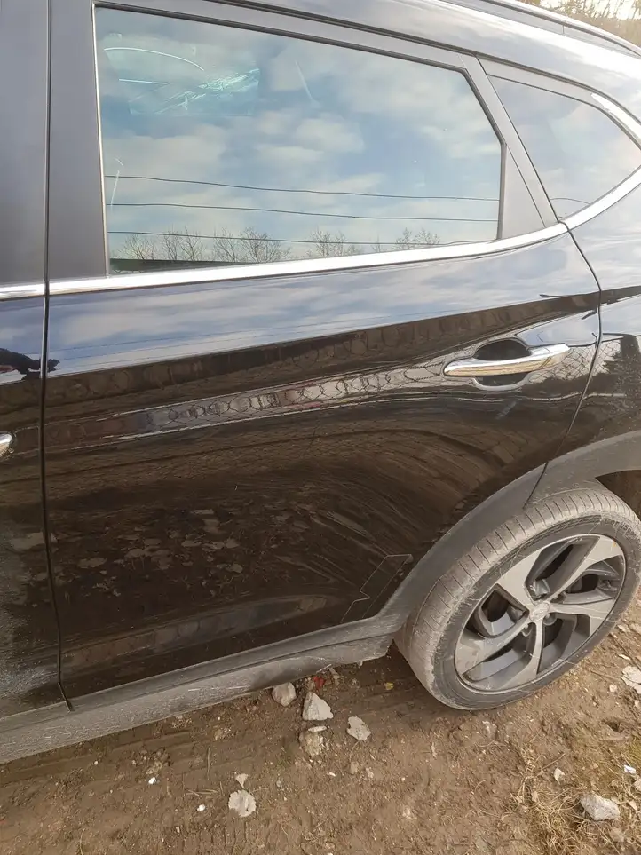 Hyundai Tucson TL (2015 - ) Задняя дверь — фото 1
