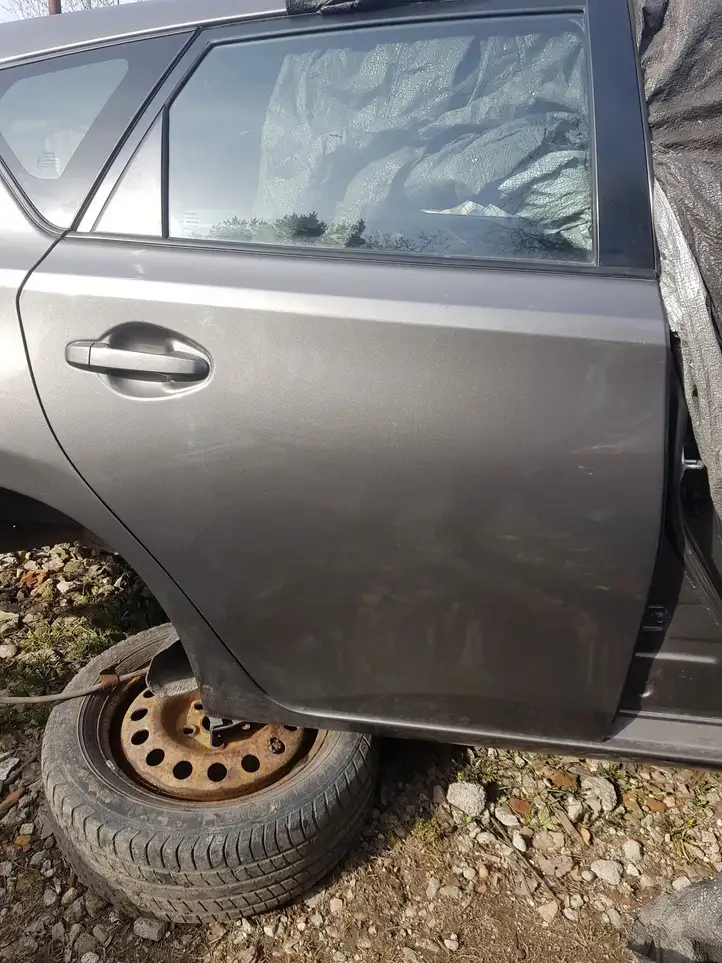 Toyota Auris E180 (2012 - 2018) Задняя дверь — фото 2