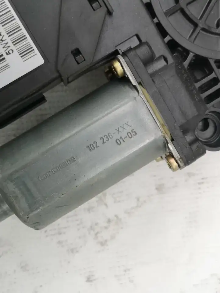 Audi A4 S4 B6 8E 8H (2000 - 2006) 8E0837462C Электростеклоподъемник передний (комплект) — фото 9