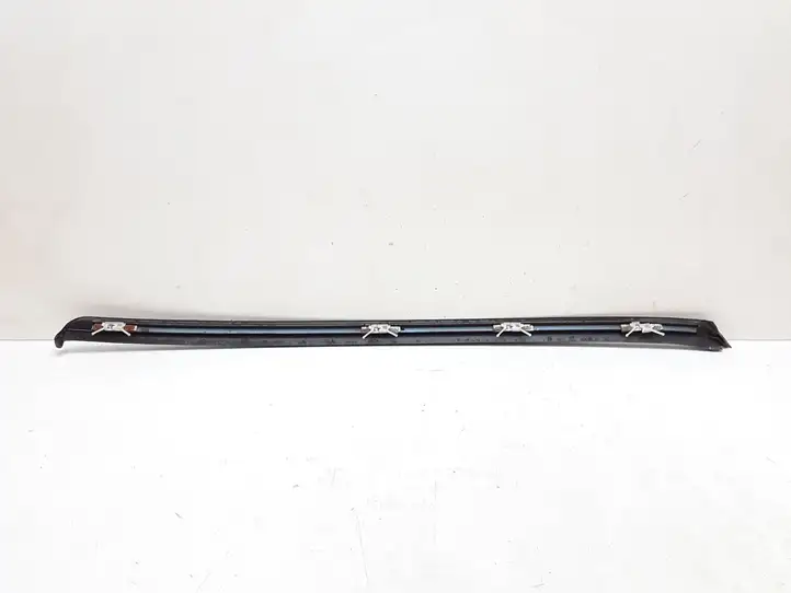 Volvo XC60 (2008 - 2013) 30784800 Накладка стоек лобового стекла — фото 2