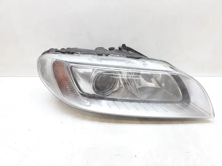 Volvo V70 (2007 - 2013) 31420014 Передняя фара — фото 1