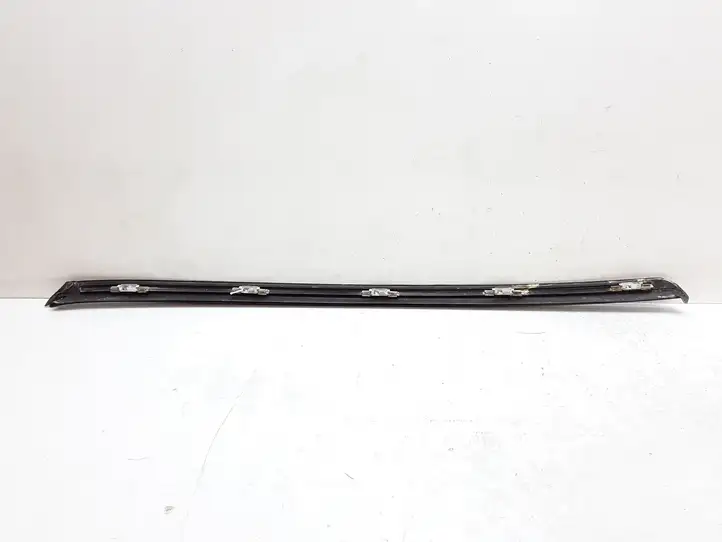 Volvo XC60 (2008 - 2013) 31297722 Накладка стоек лобового стекла — фото 3