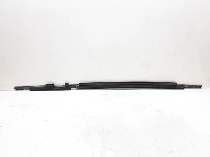 Volvo XC90 (2002 - 2006) 30634904 Накладка стекла задней двери — фото 2