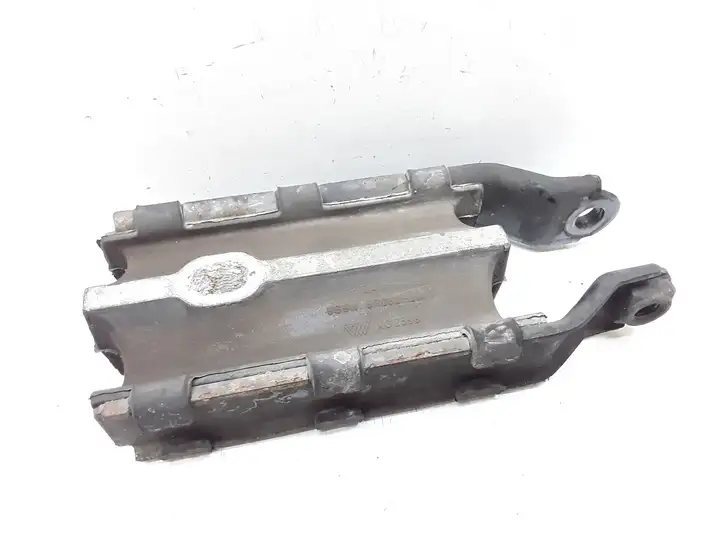 Volvo XC60 (2008 - 2013) 8G9N6P082BA Опора двигателя — фото 1