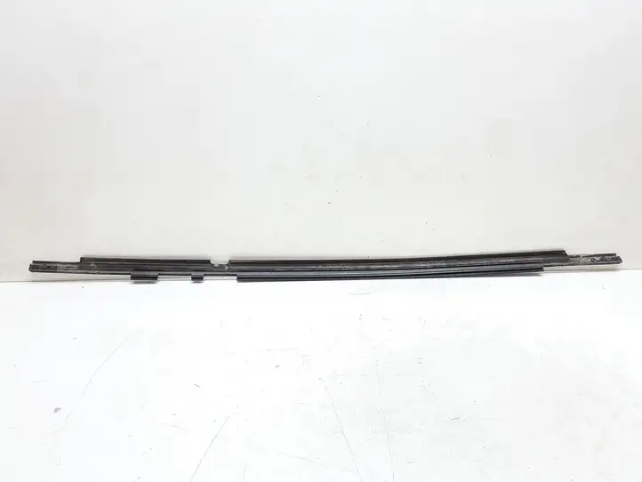 Volvo XC90 (2002 - 2006) 30634903 Накладка стекла задней двери — фото 2