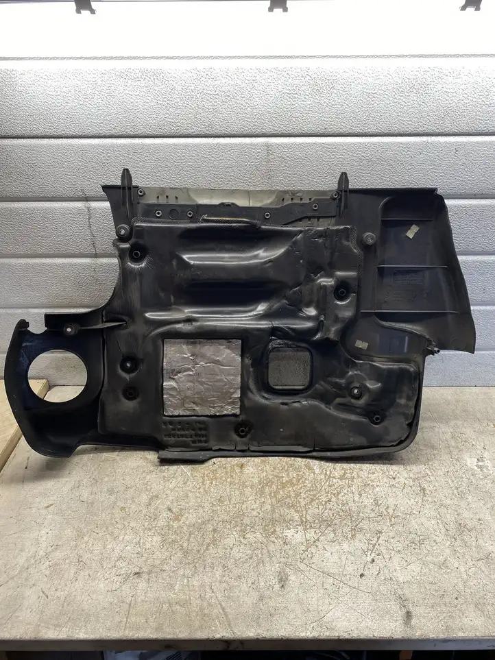 BMW 3 E46 (1998 - 2005) 778733006 Крышка двигателя декоративная — фото 2