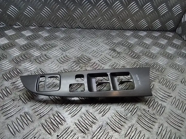 Lexus IS 220D-250-350 (2005 - 2010) 7423253120 Накладка кнопки стеклоподъемника — фото 4