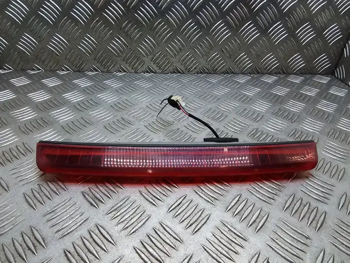 Toyota Avensis T250 (2006 - 2009) E22041 Дополнительный стоп фонарь — фото 1
