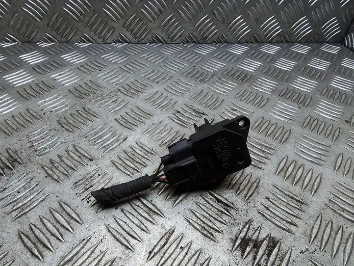 Toyota Prius (XW20) (2003 - 2009) 2220422010 Датчик массового расхода воздуха — фото 4