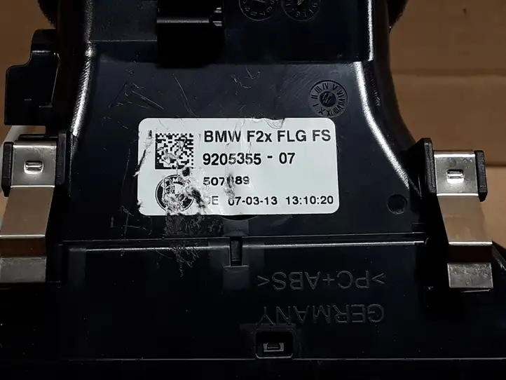 BMW 1 F20 F21 (2011 - 2019) 9205355 Боковой воздушный дефлектор — фото 3