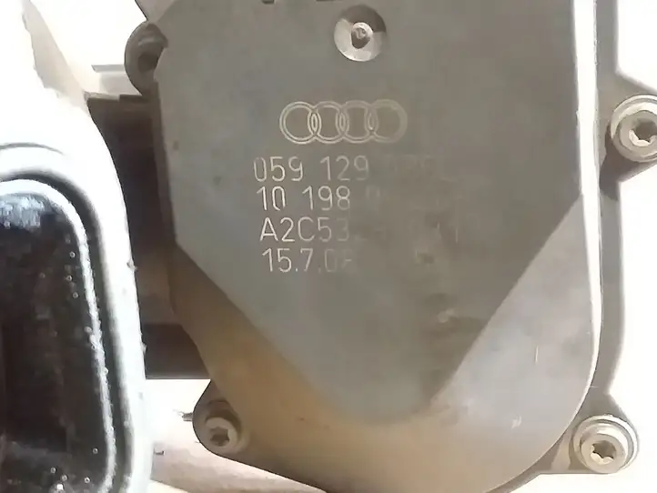 Audi A5 8T 8F (2007 - 2011) 05929086L Электрозадвижка двигателя — фото 5