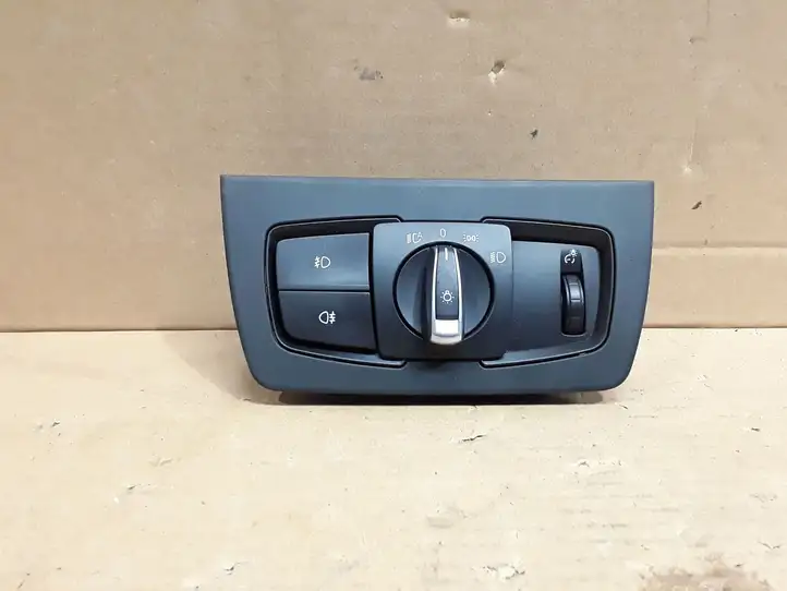 BMW 3 F30 F35 F31 (2012 - 2018) 9265303 Включатель фонарей — фото 1