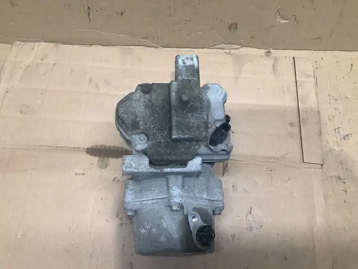 Toyota Yaris (2009 - 2012) 0422000512 Компрессор (насос) кондиционера воздуха — фото 5