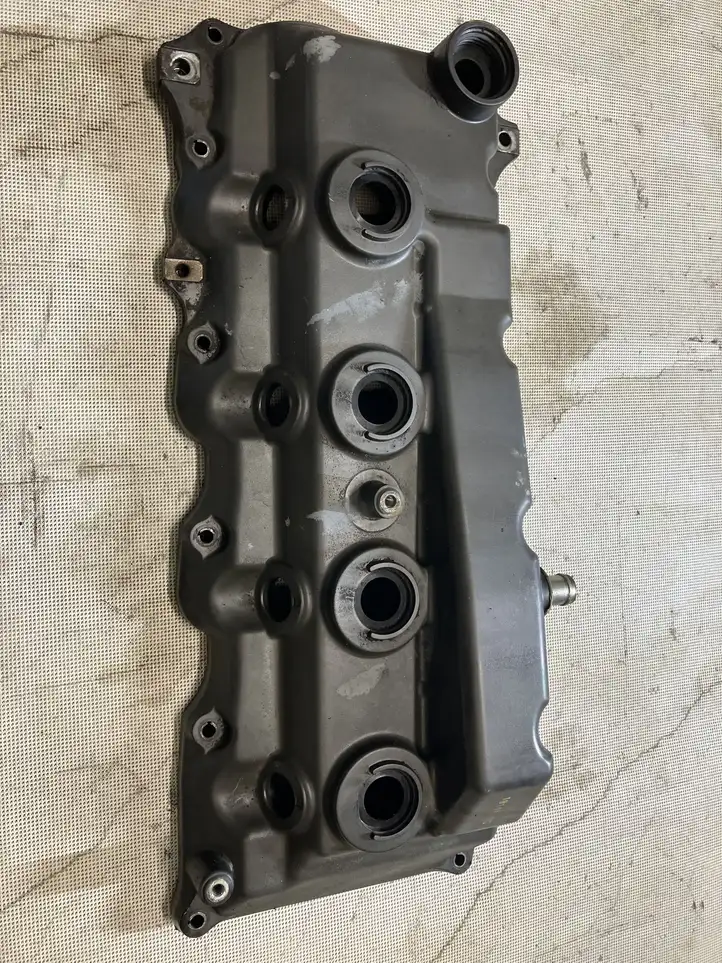 Toyota Land Cruiser (J120) (2002 - 2009) 1223830030 Крышка головки блока цилиндров — фото 1