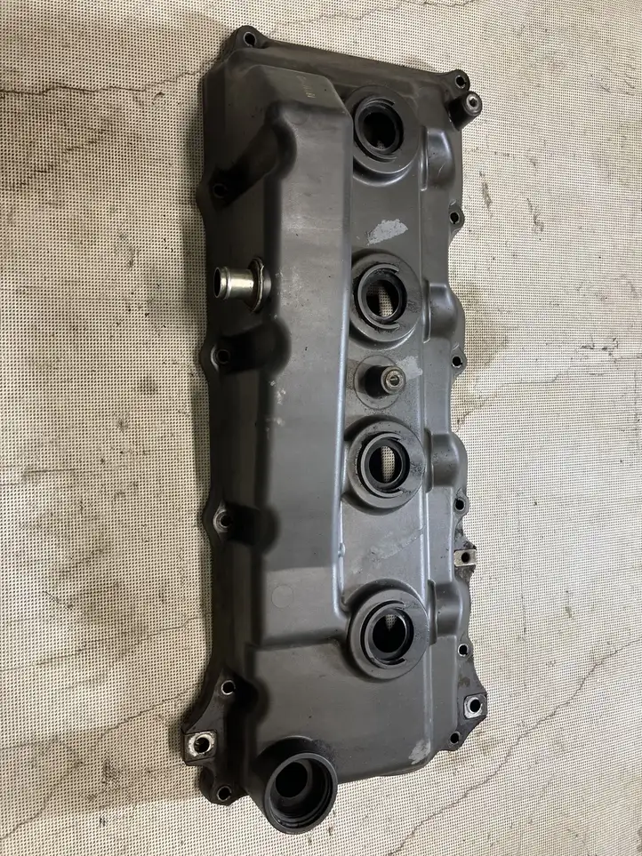 Toyota Land Cruiser (J120) (2002 - 2009) 1223830030 Крышка головки блока цилиндров — фото 2