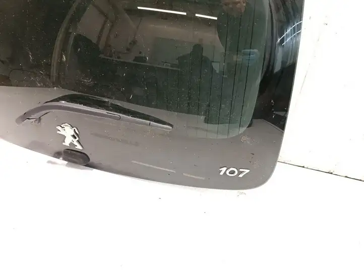 Peugeot 107 (2012 - 2015) Крышка багажника — фото 5