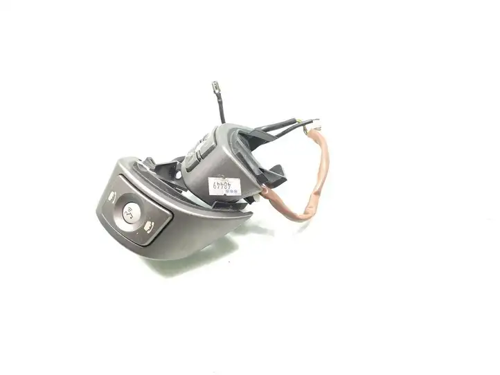 Toyota RAV 4 (XA30) (2006 - 2016) Кнопки на рулевом колесе — фото 2
