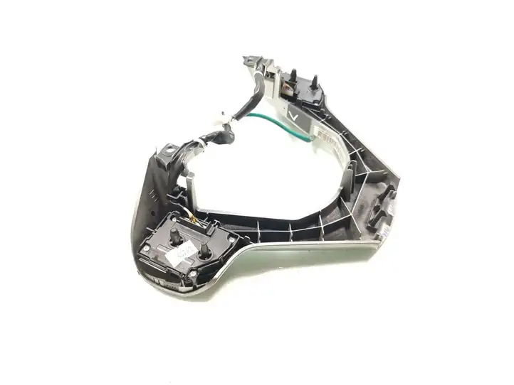 Toyota Avensis T270 (2012 - 2015) 45100-05730 Кнопки на рулевом колесе — фото 4