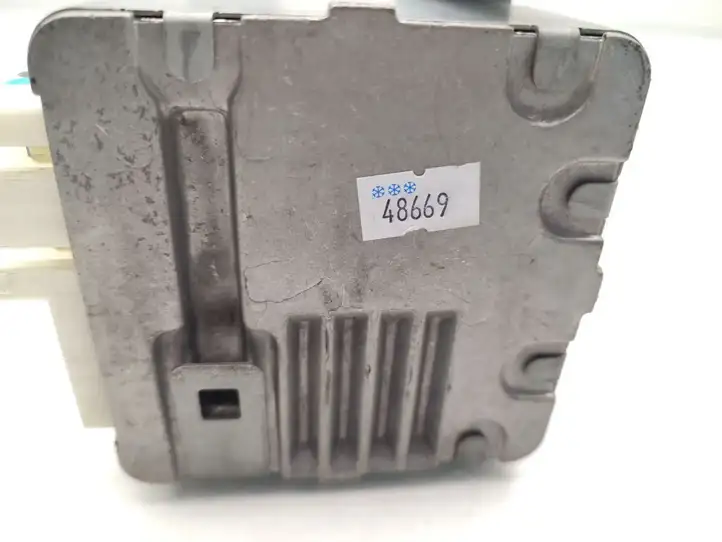 Toyota Yaris (2005 - 2009) 89650-0D120 Блок управления рулевой рейкой — фото 7