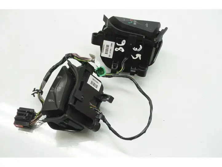 Ford C-MAX II (2010 - 2015) AM5T-14K147-DB Кнопки на рулевом колесе — фото 2