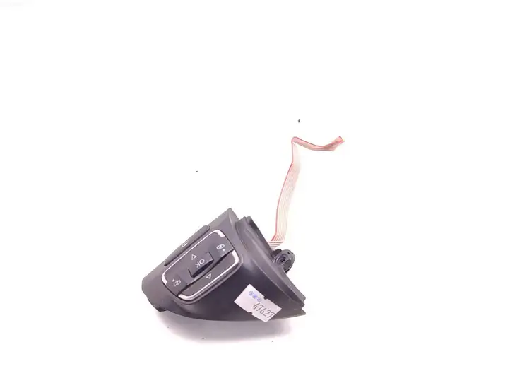 Volkswagen Touran II (2010 - 2016) 5C0959538B Кнопки на рулевом колесе — фото 3
