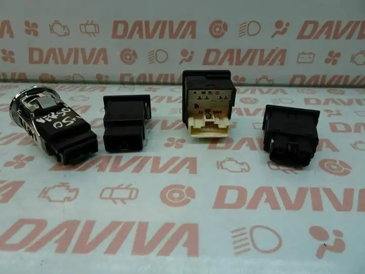 Toyota Corolla E120 E130 (2004 - 2007) Включатель зажигания и стартера — фото 3