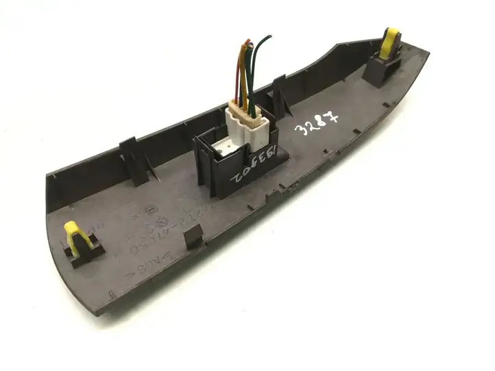 Toyota Prius (XW30) (2009 - 2015) 74272-47050 Блок кнопок стеклоподъемников — фото 3