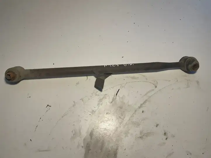 Toyota RAV 4 (XA20) (2000 - 2005)   Рычаг