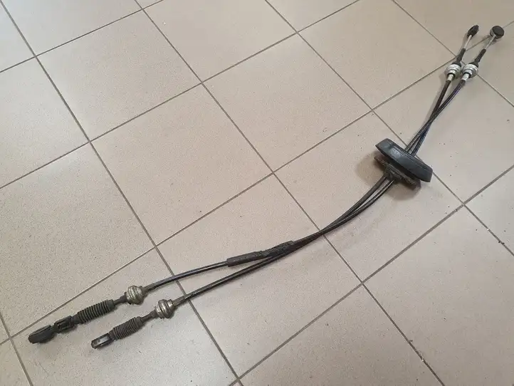 Opel Vivaro (2001 - 2006)   Трос переключения передач