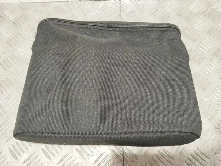 Aston Martin DB11    Ящик для вещей в багажник