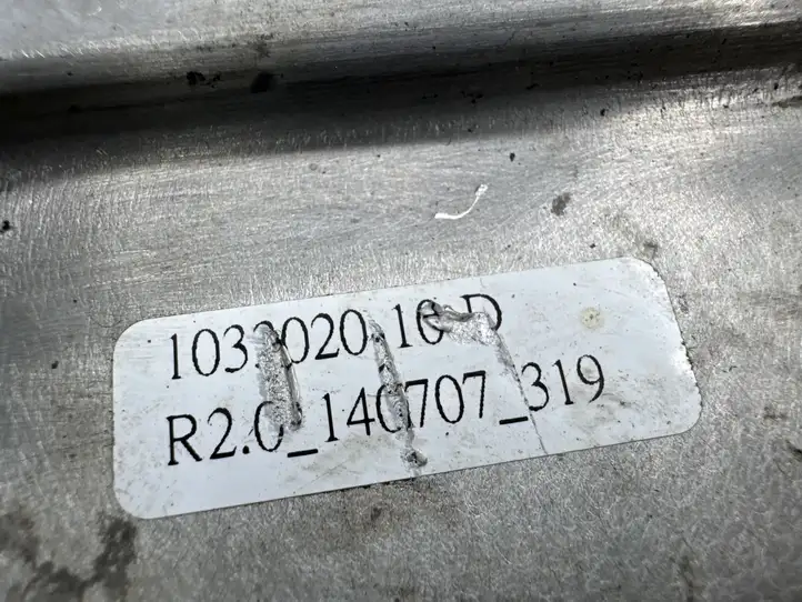 Tesla Model S   103302010D Блок управления двигателем ECU