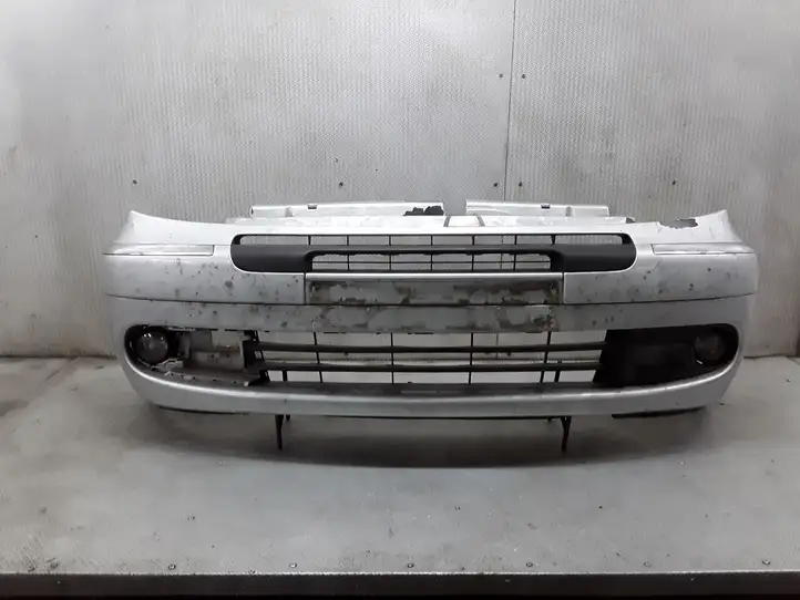 Citroen Xsara Picasso (1999 - 2012) Передний бампер — фото 1