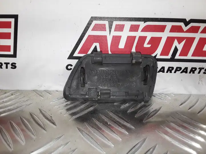 BMW 5 E60 E61 (2004 - 2010)  51117056945 Крышка форсунки омывателя фары