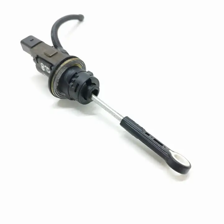 Audi Q5 (2008 - 2012)  8K0907658D Главный цилиндр сцепления