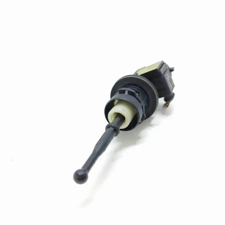 Volkswagen Golf Plus   1K0721388L Главный цилиндр сцепления