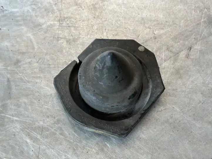 Renault Kadjar (2015 - 2018)  550324EA0A Резиновая опора пружины