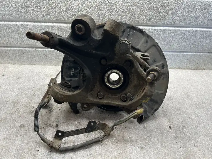 Hyundai Santa Fe (2005 - 2009)   Задний поворотный кулак (ступица, цапфа)