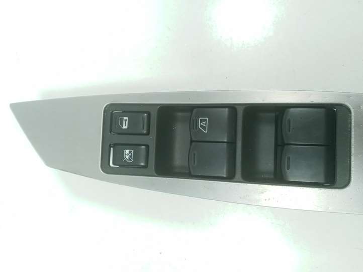 Nissan Murano Z50 (2002 - 2008)   Кнопка стеклоподъемников