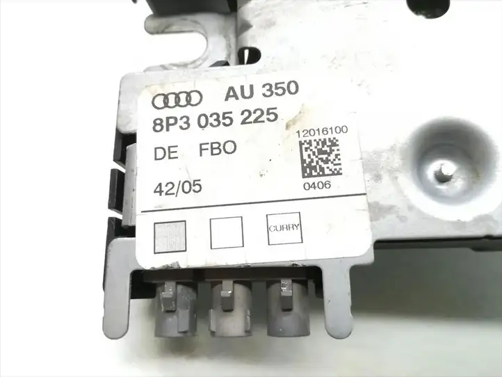 Audi A3/S3 8P (2004 - 2008) 8P3035225 Усилитель антенны — фото 5