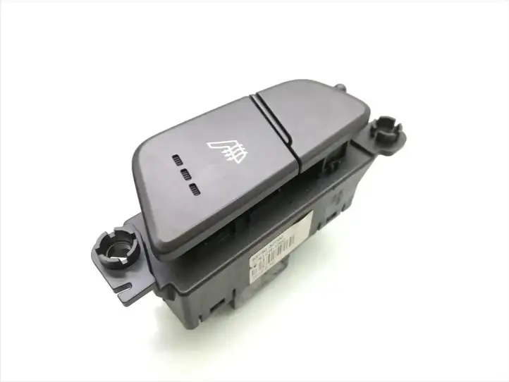 Hyundai i40 (2011 - ) 93730-3Z700 Включатель обогрева — фото 2