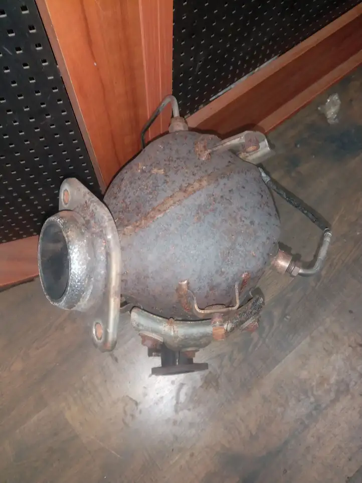 Toyota Auris 150 (2006 - 2012) Катализатор / DPF / FAP — фото 8