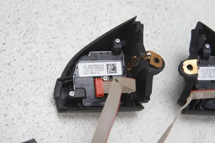 Volkswagen Tiguan (2011 - 2016) 5C0959538B Кнопки на рулевом колесе — фото 9
