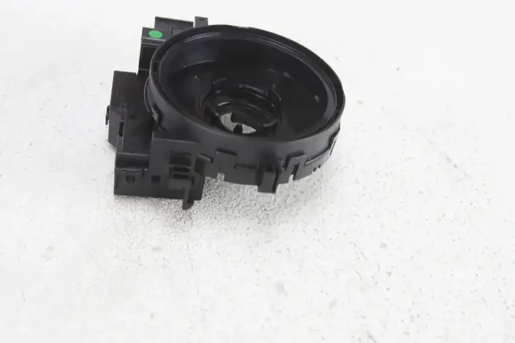 Toyota Auris E180 (2012 - 2018) 8924502060 Контактное кольцо SRS — фото 2